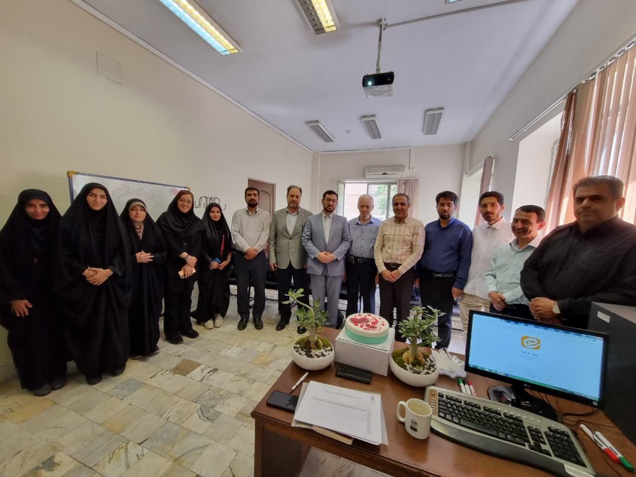  گرامیداشت مقام استاد در دانشکده طب ایرانی توسط دانشجویان 